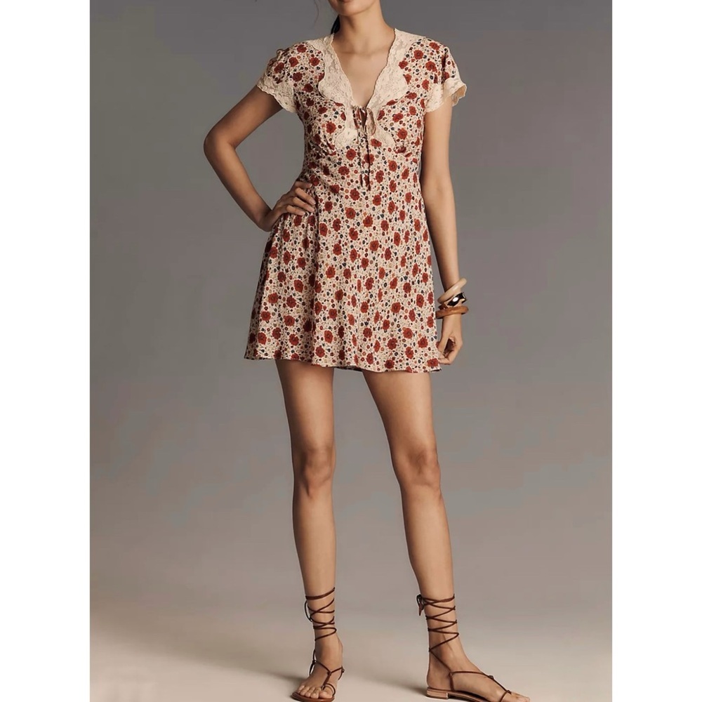 RIXO lace trimmed Floral Red and Cream miniDress NEW - Picture 6 of 15